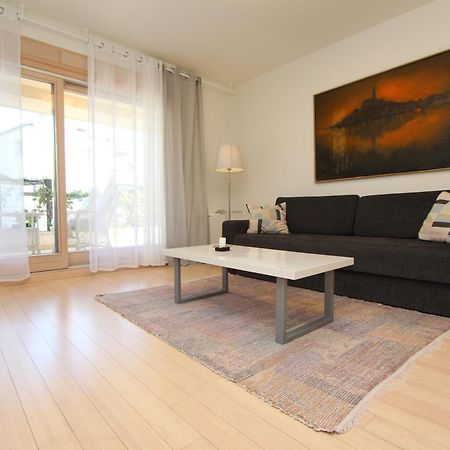 Apartments Makado Ровин Екстериор снимка