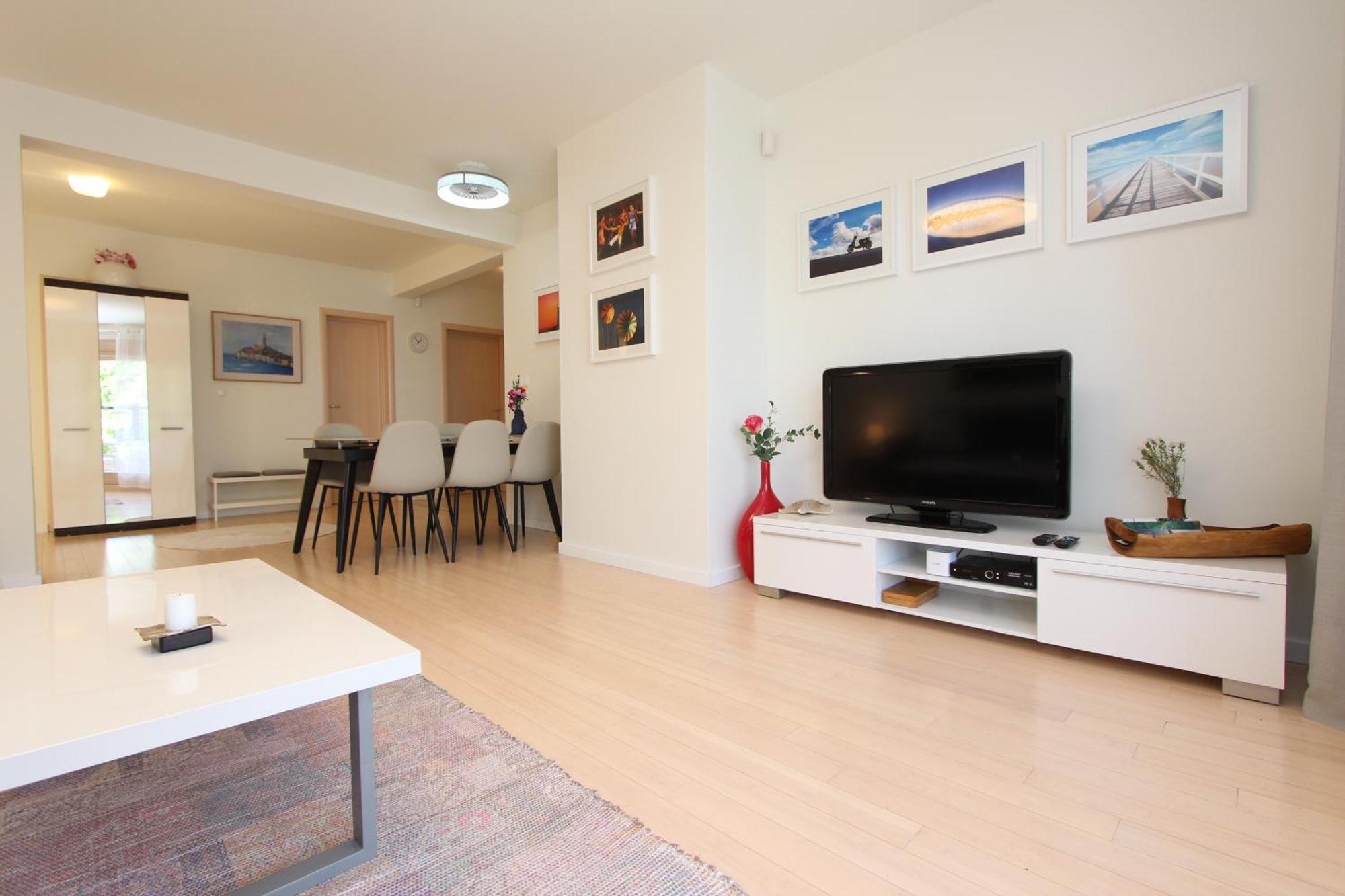 Apartments Makado Ровин Екстериор снимка