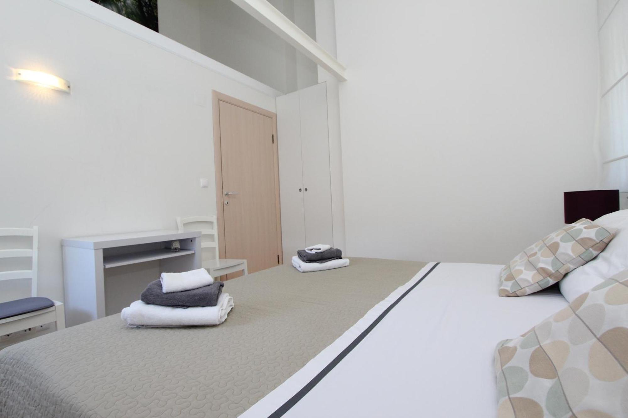 Apartments Makado Ровин Стая снимка