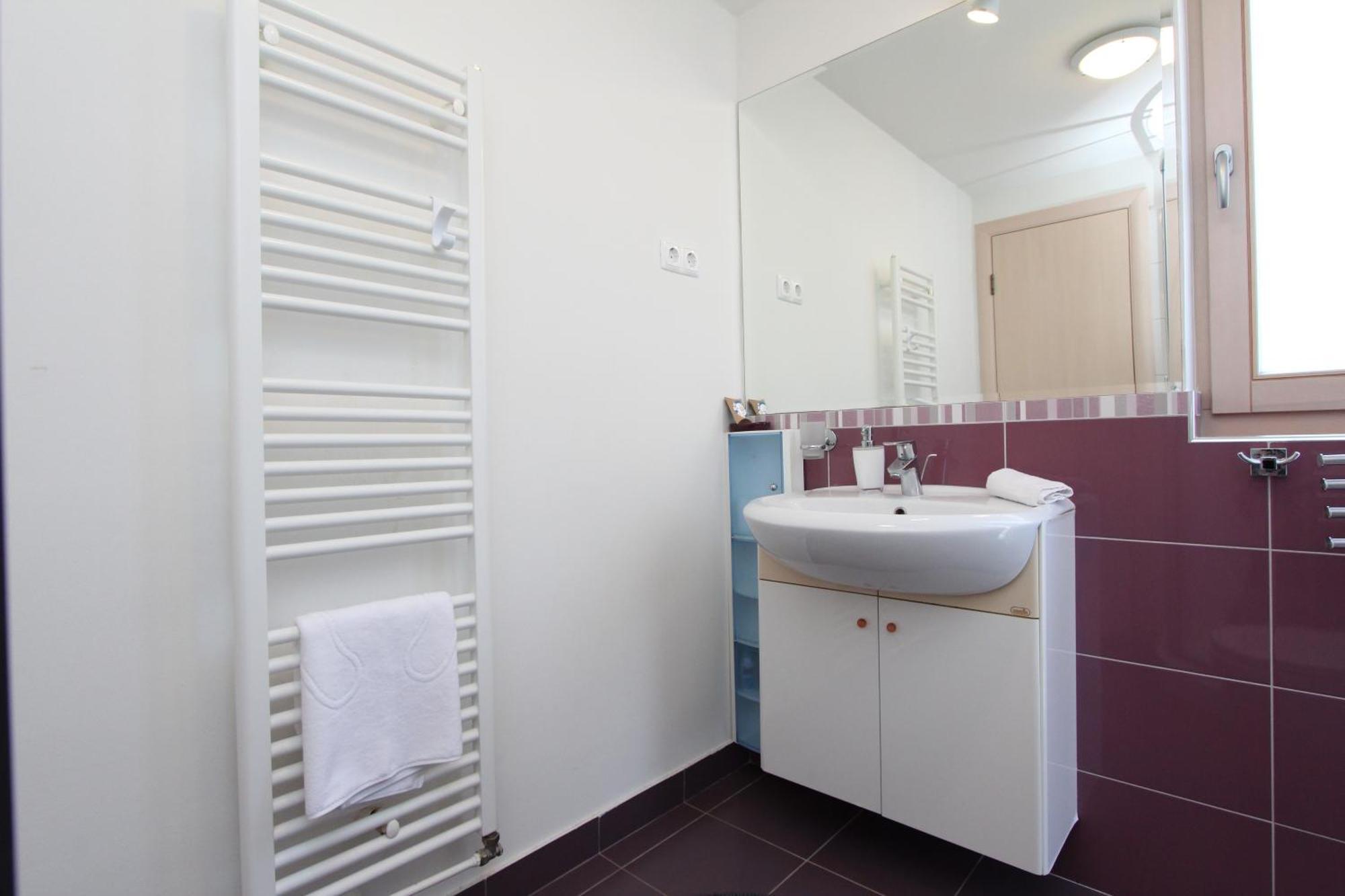 Apartments Makado Ровин Стая снимка