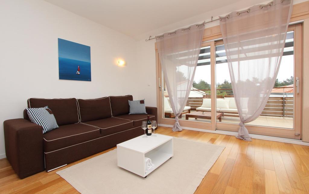 Apartments Makado Ровин Екстериор снимка